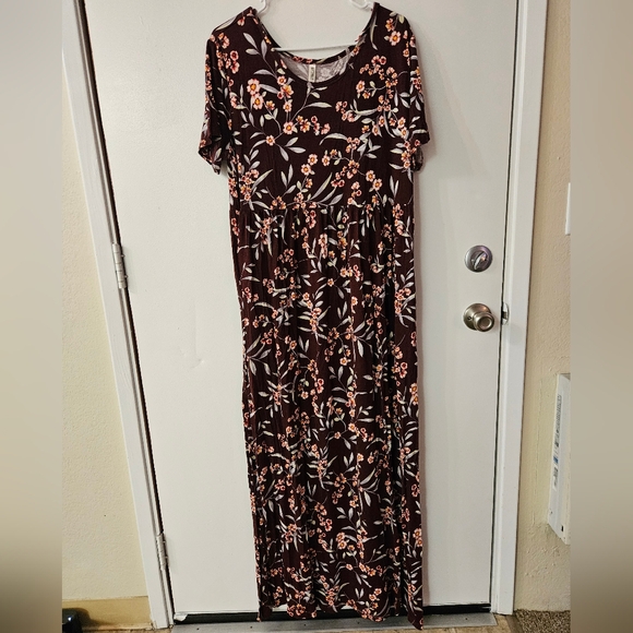 Grecerelle Dresses & Skirts - Grecerelle Floral Maxi Dress - Reddish Brown